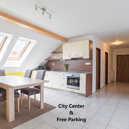 Saeli Apartments 미쿨로프 외부 사진